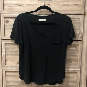 Abercrombie & Fitch V-Neck T-Shirt